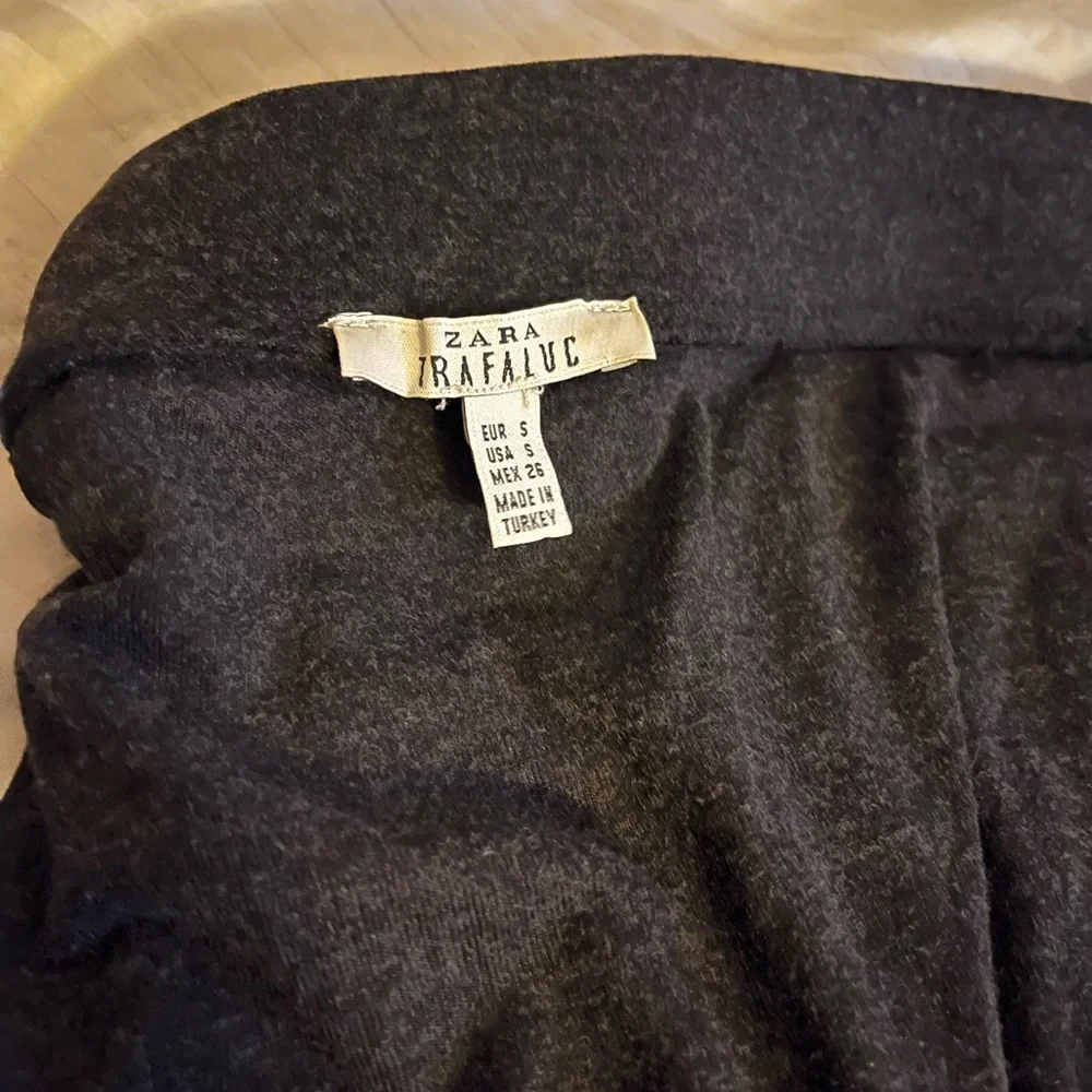 Zara Mini Ruched Skirt - Picture 2 of 4